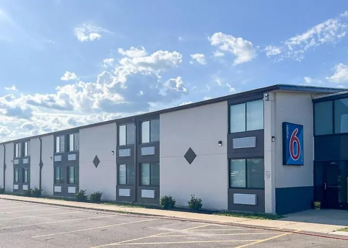 6 Rockford, Il - Rfd Airport Hotel 2*